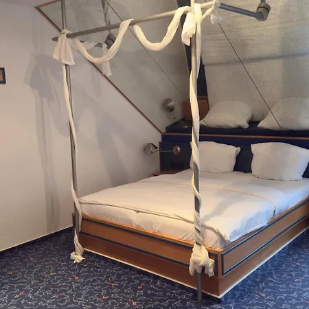 Stoertebeker Hotel *